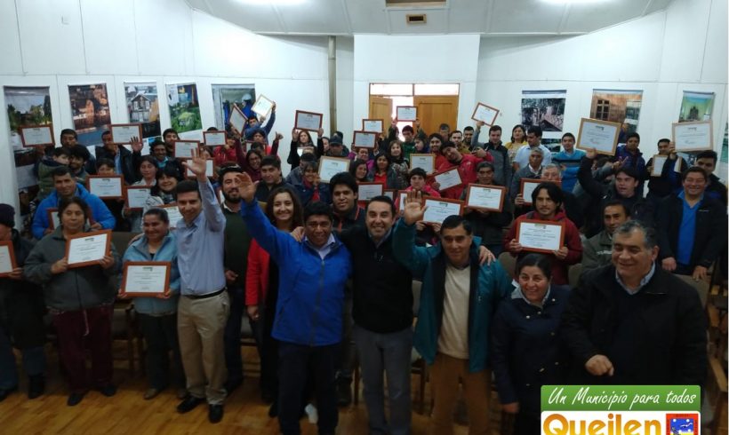 MUNICIPALIDAD DE QUEILEN ENTREGÓ 18 MILLONES DE PESOS PARA INICIATIVAS LOCALES MUNICIPALIDAD DE QUEILEN ENTREGÓ 18 MILLONES DE PESOS PARA INICIATIVAS LOCALES