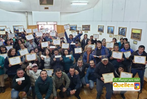 MÁS DE 25 MILLONES DE PESOS ENTREGÓ LA MUNICIPALIDAD DE QUEILEN PARA INICIATIVAS DE EMPRENDIMIENTOS