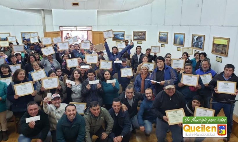 MÁS DE 25 MILLONES DE PESOS ENTREGÓ LA MUNICIPALIDAD DE QUEILEN PARA INICIATIVAS DE EMPRENDIMIENTOS MÁS DE 25 MILLONES DE PESOS ENTREGÓ LA MUNICIPALIDAD DE QUEILEN PARA INICIATIVAS DE EMPRENDIMIENTOS