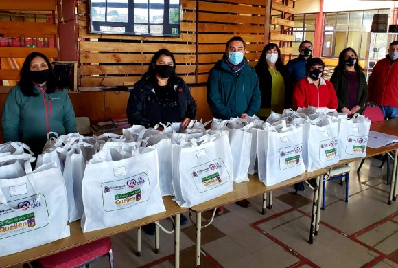 25 MILLONES DE PESOS ENTREGÓ LA MUNICIPALIDAD DE QUEILEN A SUS ESTUDIANTES 25 MILLONES DE PESOS ENTREGÓ LA MUNICIPALIDAD DE QUEILEN A SUS ESTUDIANTES