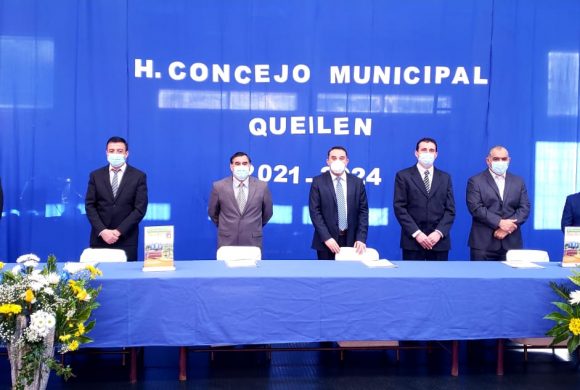 Alcalde Marcos Vargas asume por segunda vez el mando edilicio en Queilen Alcalde Marcos Vargas asume por segunda vez el mando edilicio en Queilen