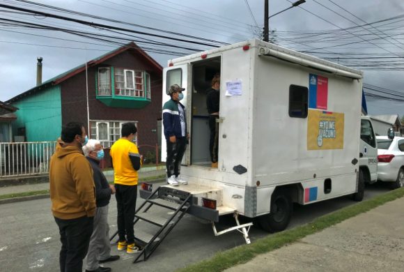 Se realizó vacunatorio móvil en frontis municipal de Queilen Se realizó vacunatorio móvil en frontis municipal de Queilen