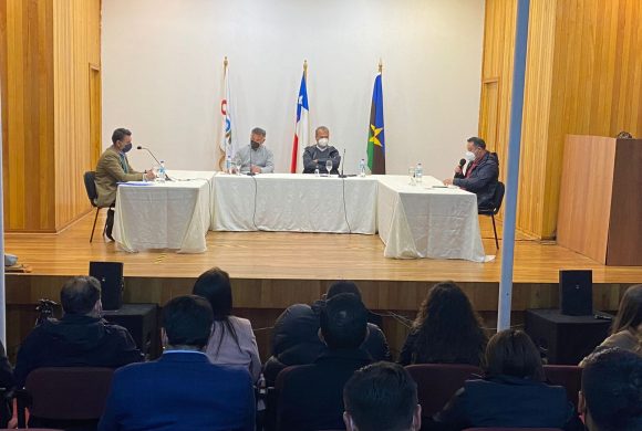 Alcaldes de Queilen, Chonchi y Puqueldón se reúnen con Gobernador Regional para buscar soluciones al colapso vial del canal Yal y sector Huicha Alcaldes de Queilen, Chonchi y Puqueldón se reúnen con Gobernador Regional para buscar soluciones al colapso vial del canal Yal y sector Huicha