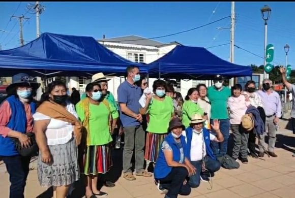 Club folclórico Adulto Mayor de Putre deleitó al público queilino y turistas con bailes tradicionales de la zona norte Club folclórico Adulto Mayor de Putre deleitó al público queilino y turistas con bailes tradicionales de la zona norte